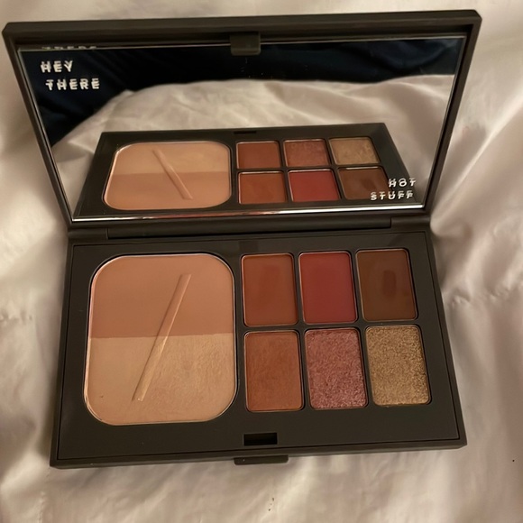 Pretty young thing warm palette-day to night-never used - Picture 1 of 2